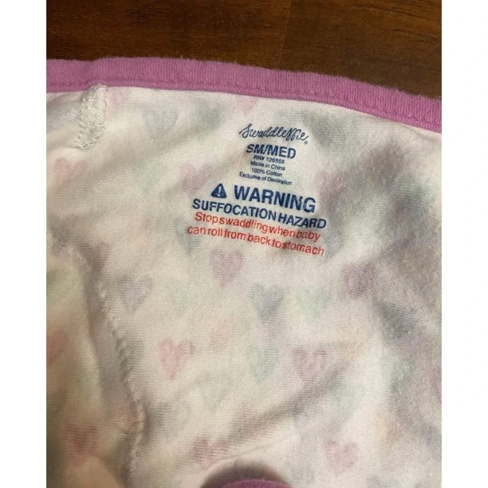 Swaddle me baby‎ swaddle Velcro closure hearts small medium